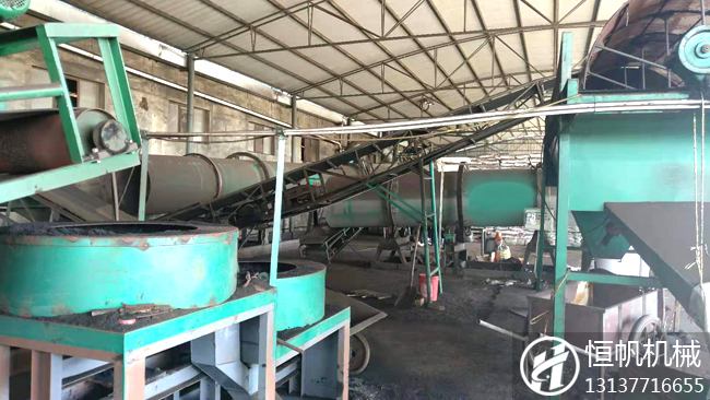 小型牛糞有機(jī)肥生產(chǎn)設(shè)備要多少錢?(圖1) 牛糞有機(jī)肥生產(chǎn)線