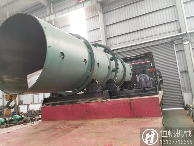 年產(chǎn)10萬(wàn)噸有機(jī)肥顆粒生產(chǎn)線設(shè)備交付河北承德客戶(圖4) 河北承德轉(zhuǎn)股造粒機(jī)